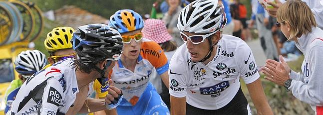 Contador y Andy Schleck frente a Wiggins en el 2013