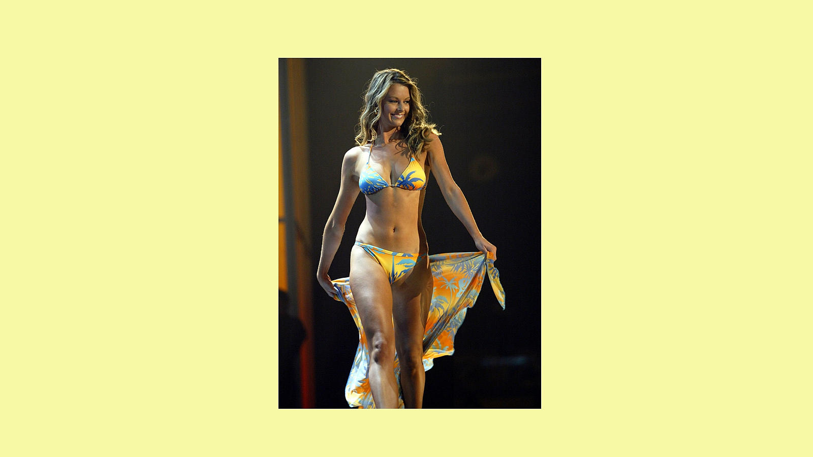 Miss Universo 2004: Jennifer Hawkins (Australia)
