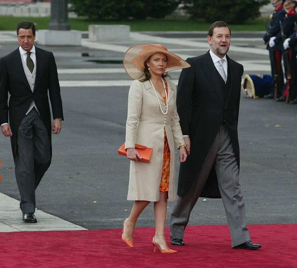 Mariano Rajoy y su mujer en la boda del Don Felipe y Doña Letizia