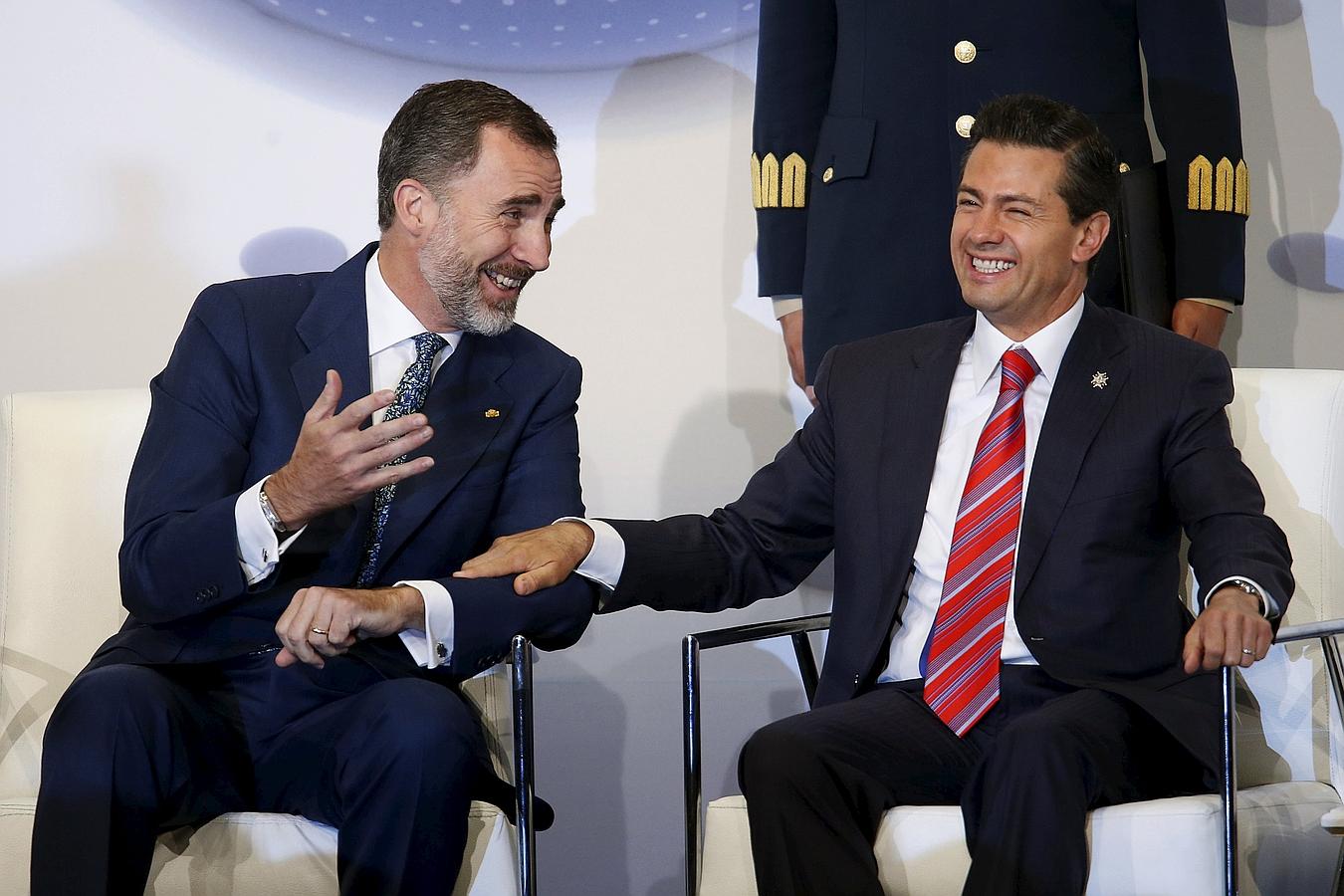 El Rey bromea con Peña Nieto