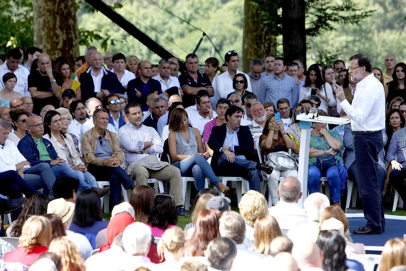 Cargos y militantes del PP gallego han acompañado a Rajoy en Soutomaior