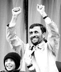 Ahmadineyad amenaza con romper la cooperacin si        no respetan sus derechos