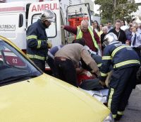 Tres jvenes heridos  en un accidente de trfico en Puerto Real