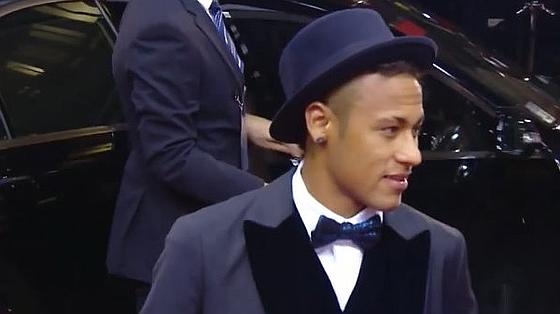 Neymar, con sombrero