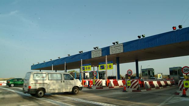 Imagen del peaje de la autopista Sevilla-Cádiz