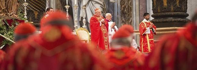 El cardenal decano pide unidad en torno al nuevo papa
