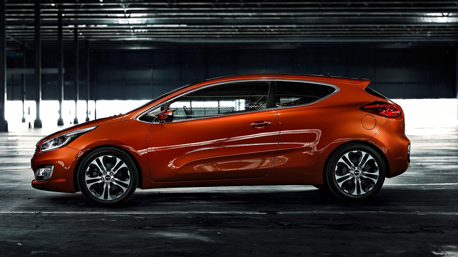 El Kia pro_cee´d compite con modelos como el Opel Astra GTC o el Renault Megáne Coupe, entre otros