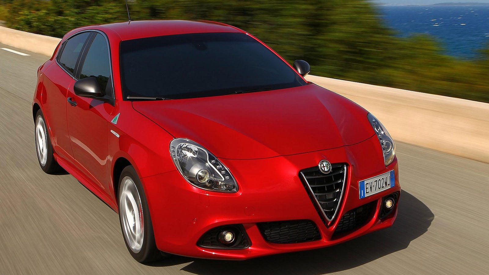 El dinamismo sigue siendo nota dominante en Alfa Romeo; el Giulietta no es excepción