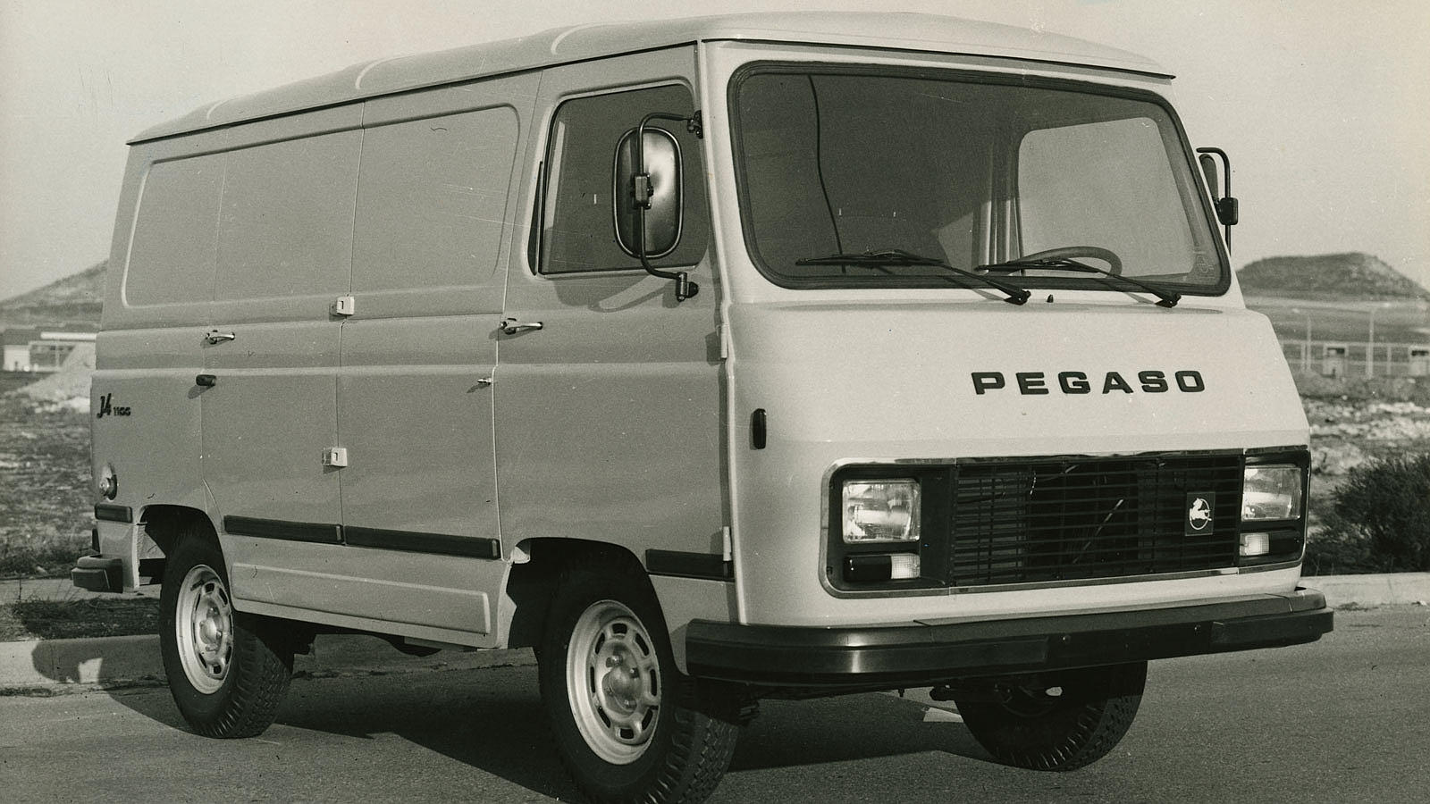 En 1974 Pegaso presentó su primer furgón, en la imagen