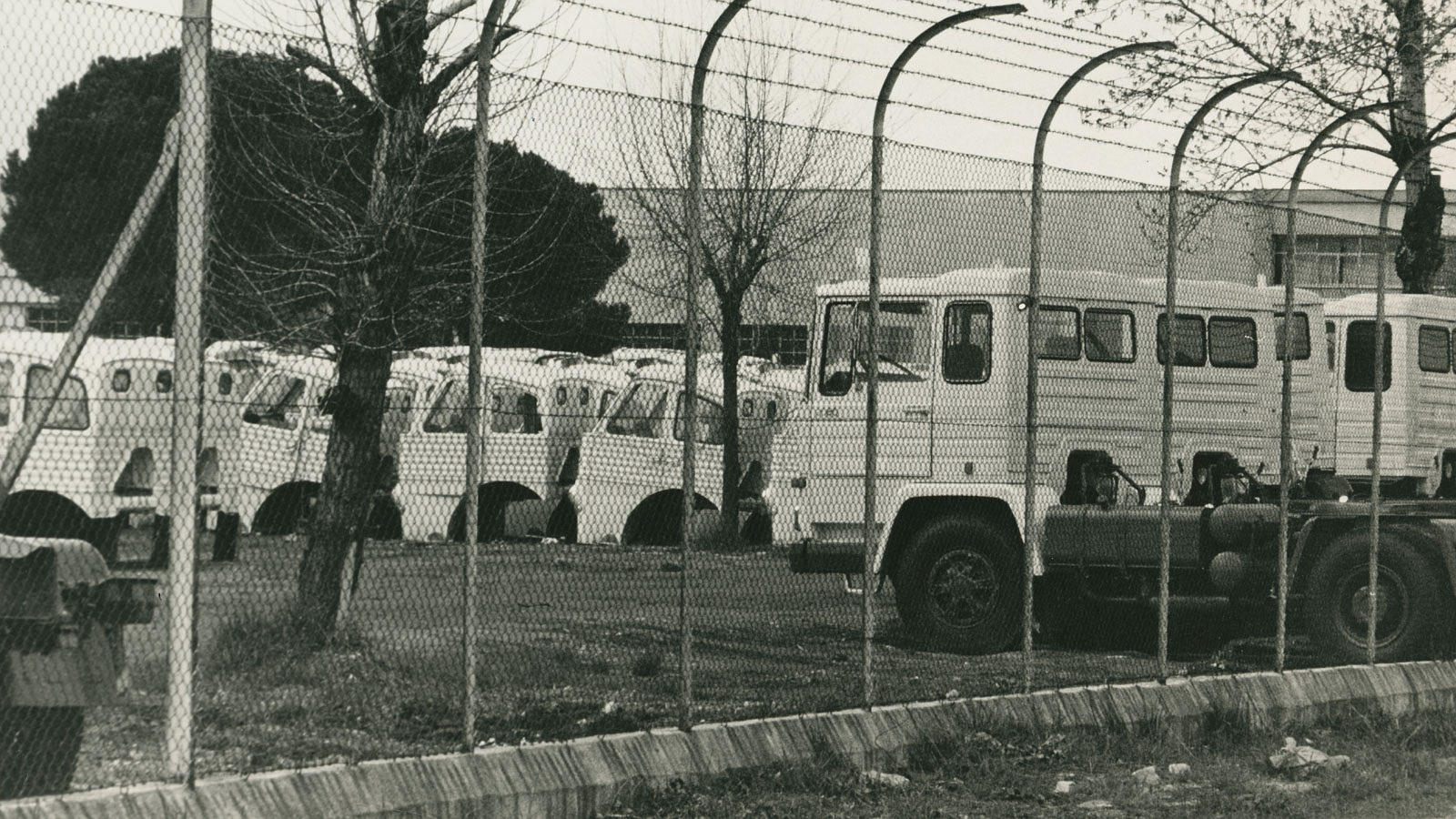 Campa de cabinas de camión Pegaso de distintas generaciones, en 1978
