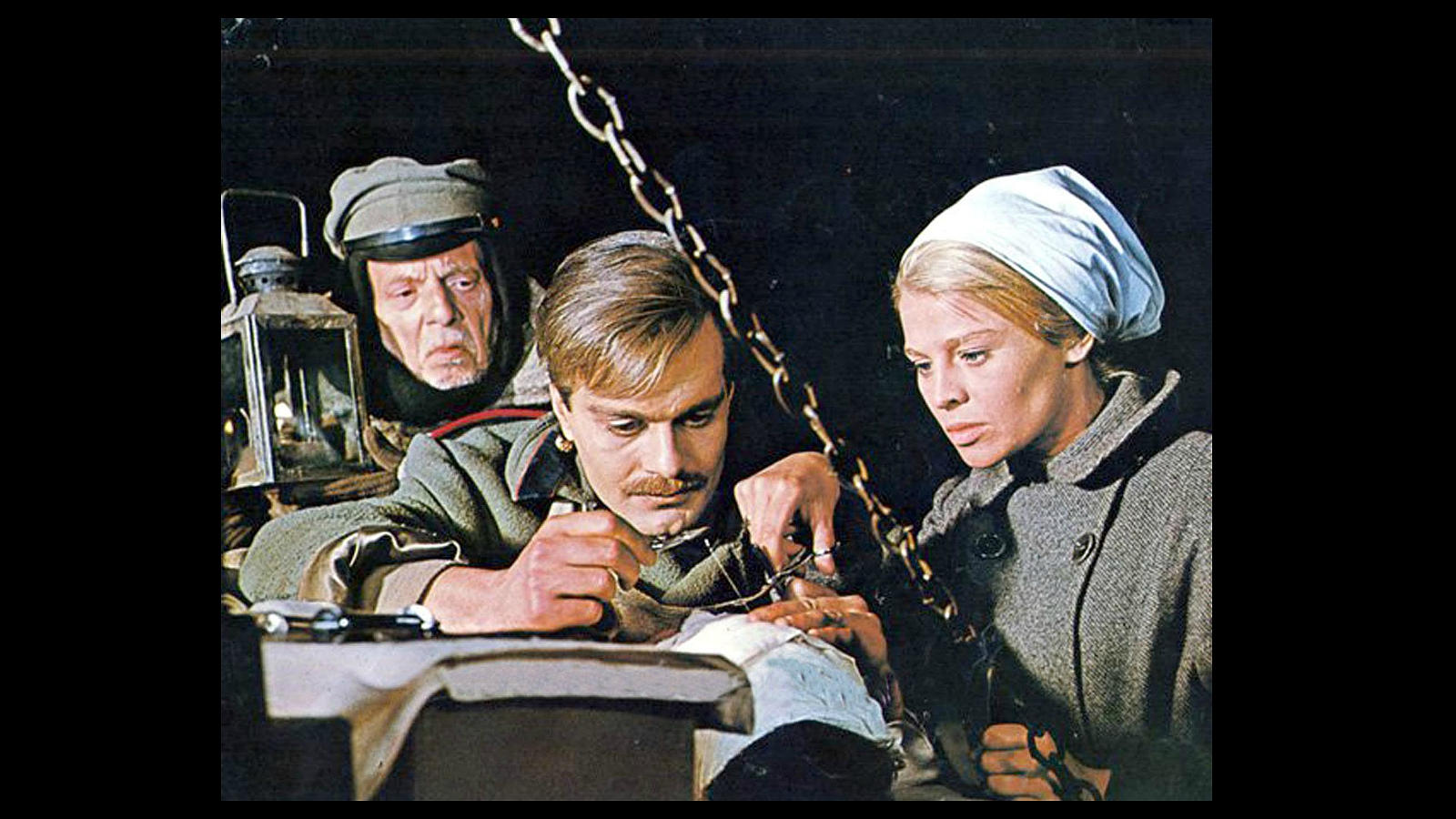 Sharif en una escena de «Doctor Zhivago» (1965) junto con Julie Christie
