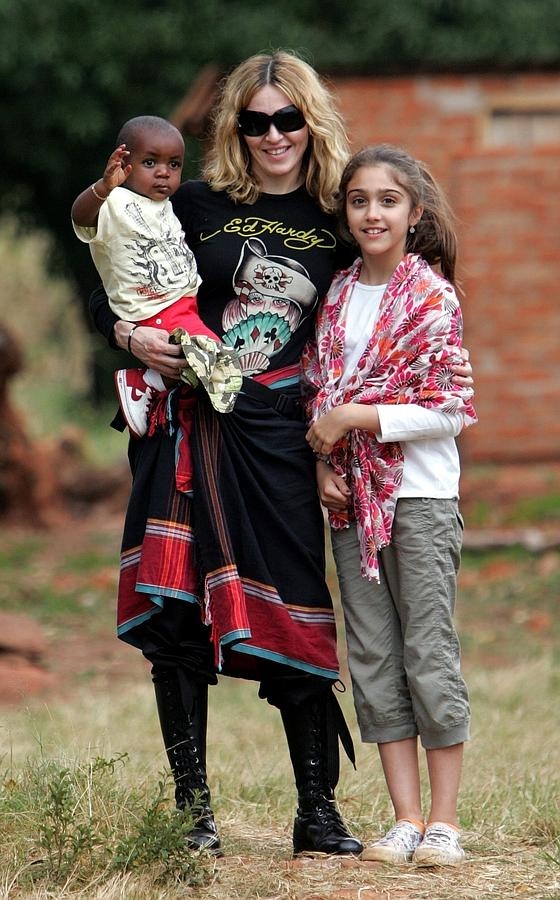 Madonna junto a su hijo David y su hija Lourdes