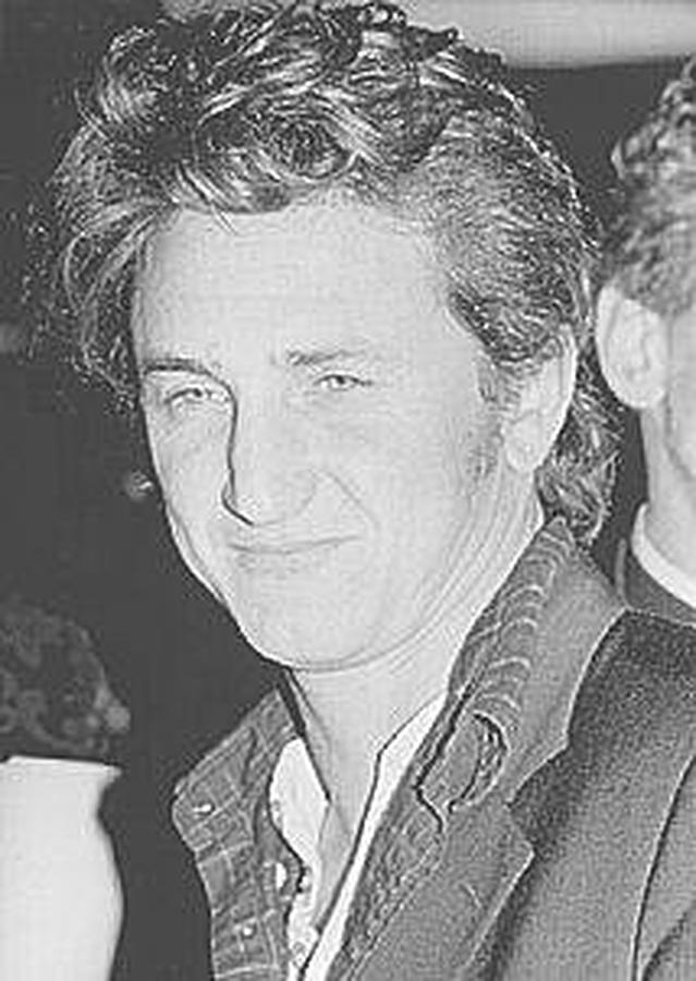 Sean Penn debutó en la gran pantalla con la película «Taps, más allá del honor»