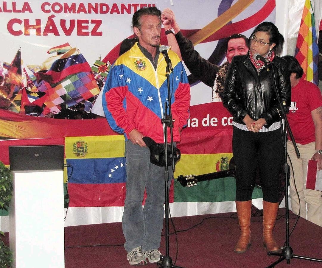 En 2012 participó en una vigilia en La Paz por la salud de Hugo Chávez