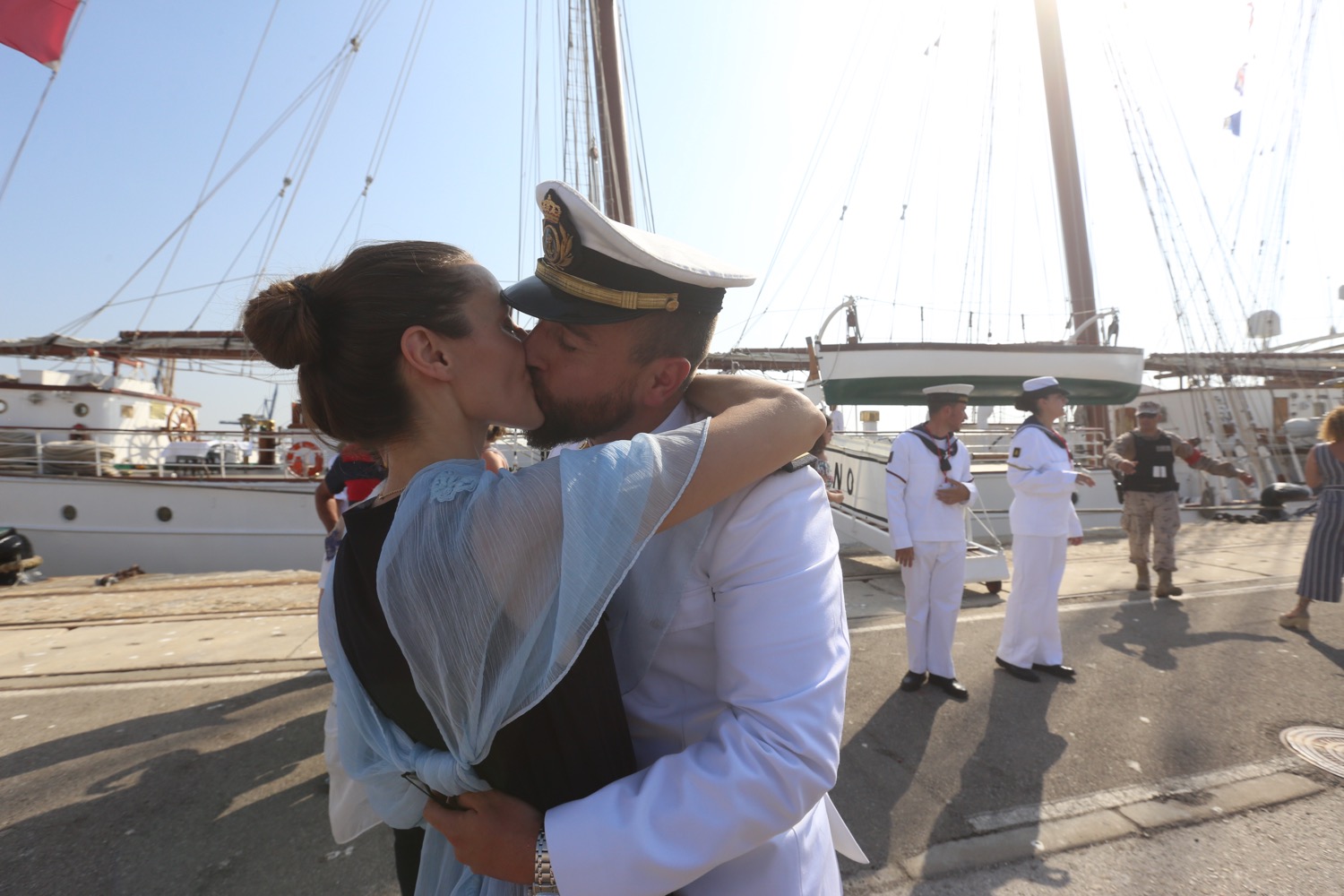 El Juan Sebastián de Elcano ya está en casa