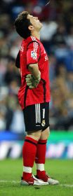 Un grave error de Iker Casillas dio el empate a la Real en el Santiago Bernabu 